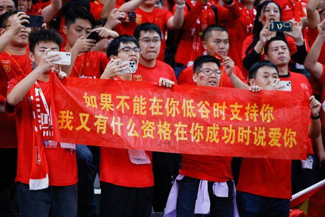 女篮力克蒙古晋级！关键球员表现各异，未来挑战在即